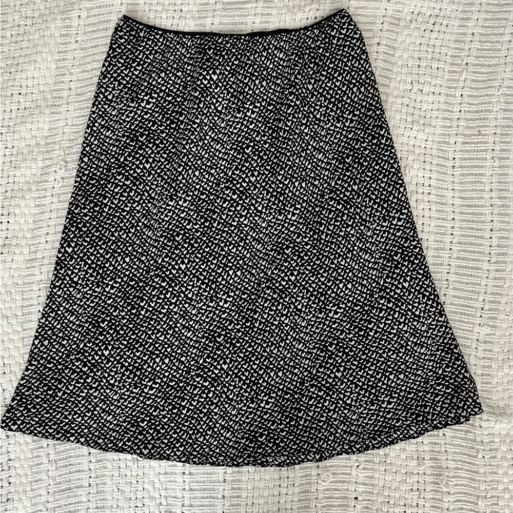 Amanda Smith Black and White Silk Skirt (Medium)
